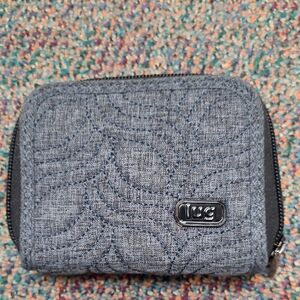 Like New Lug Gray Textured Wallet